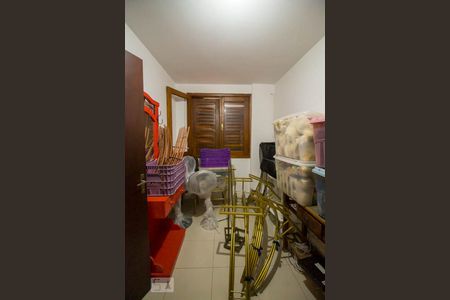 Casa à venda com 300m², 3 quartos e 4 vagasQuarto de Serviço