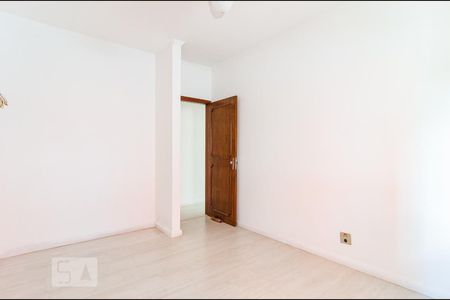 Casa à venda com 280m², 3 quartos e 2 vagasQuarto 2