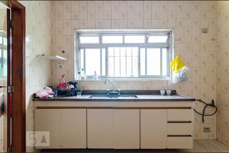 Casa à venda com 280m², 3 quartos e 2 vagasCozinha