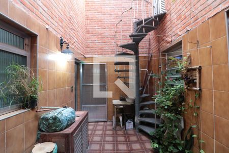 Casa à venda com 182m², 3 quartos e 2 vagasQuintal