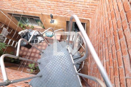 Casa à venda com 182m², 3 quartos e 2 vagasEscada Suíte