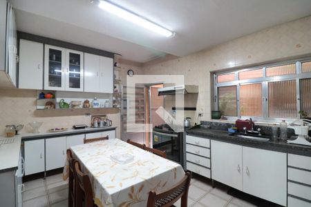 Casa à venda com 182m², 3 quartos e 2 vagasCozinha