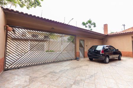 Casa à venda com 400m², 4 quartos e 6 vagas Casa à venda com 400m², 4 quartos e 6 vagasGaragem