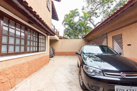 Casa à venda com 400m², 4 quartos e 6 vagas Casa à venda com 400m², 4 quartos e 6 vagasGaragem