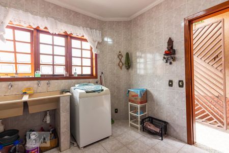 Casa à venda com 400m², 4 quartos e 6 vagas Casa à venda com 400m², 4 quartos e 6 vagasÁrea de Serviço