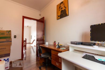 Casa à venda com 400m², 4 quartos e 6 vagas Casa à venda com 400m², 4 quartos e 6 vagasQuarto