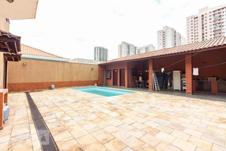Casa à venda com 400m², 4 quartos e 6 vagas Casa à venda com 400m², 4 quartos e 6 vagasPiscina