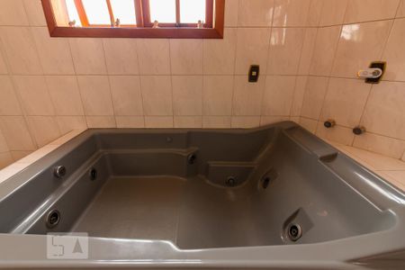 Casa à venda com 400m², 4 quartos e 6 vagas Casa à venda com 400m², 4 quartos e 6 vagasBanheiro da Suíte 1