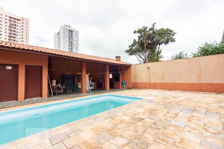 Casa à venda com 400m², 4 quartos e 6 vagas Casa à venda com 400m², 4 quartos e 6 vagasPiscina