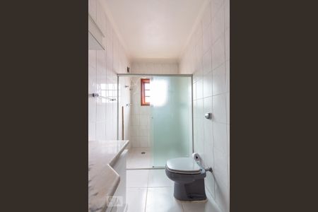 Casa à venda com 400m², 4 quartos e 6 vagas Casa à venda com 400m², 4 quartos e 6 vagasBanheiro da Suíte 3