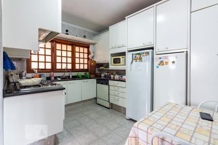 Casa à venda com 400m², 4 quartos e 6 vagas Casa à venda com 400m², 4 quartos e 6 vagasCozinha