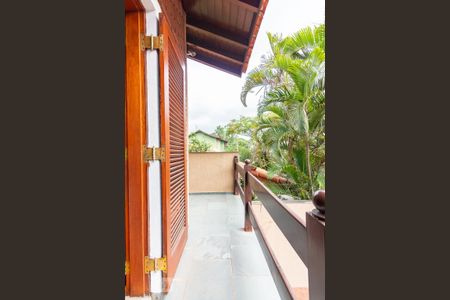 Casa à venda com 400m², 4 quartos e 6 vagas Casa à venda com 400m², 4 quartos e 6 vagasVaranda da Suíte 2