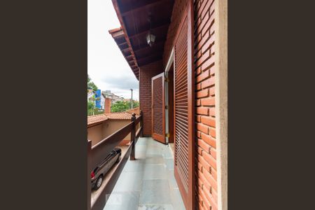 Casa à venda com 400m², 4 quartos e 6 vagas Casa à venda com 400m², 4 quartos e 6 vagasVaranda da Suíte 2