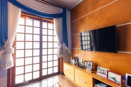 Casa à venda com 400m², 4 quartos e 6 vagas Casa à venda com 400m², 4 quartos e 6 vagasSala de Estar