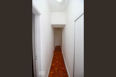 Apartamento para alugar com 120m², 3 quartos e sem vaga Apartamento para alugar com 120m², 3 quartos e sem vagaCorredor