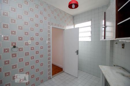 Apartamento para alugar com 120m², 3 quartos e sem vaga Apartamento para alugar com 120m², 3 quartos e sem vagaCozinha - Armários