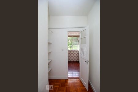 Apartamento para alugar com 120m², 3 quartos e sem vaga Apartamento para alugar com 120m², 3 quartos e sem vagaQuarto de Serviço