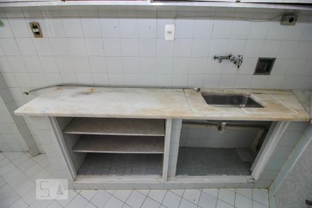 Apartamento para alugar com 120m², 3 quartos e sem vaga Apartamento para alugar com 120m², 3 quartos e sem vagaCozinha - Armários
