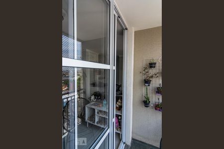 Apartamento para alugar com 60m², 2 quartos e 1 vagaVaranda