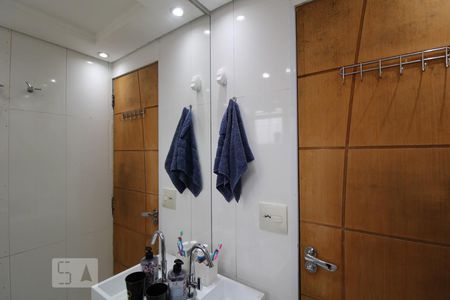 Apartamento para alugar com 50m², 2 quartos e 1 vaga Apartamento para alugar com 50m², 2 quartos e 1 vagaBanheiro