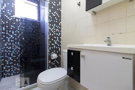 Banheiro de apartamento para alugar com 1 quarto, 40m² em Trobogy, Salvador