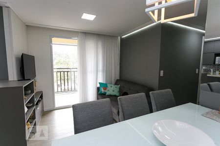 Sala de apartamento para alugar com 2 quartos, 56m² em Parque Assunção, Taboão da Serra