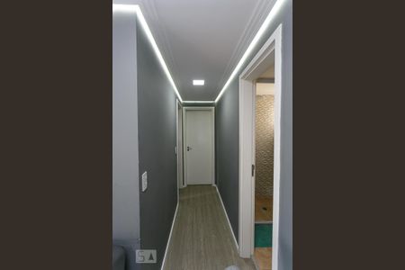 Corredor de apartamento para alugar com 2 quartos, 56m² em Parque Assunção, Taboão da Serra