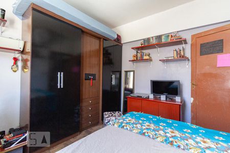 Quarto de apartamento à venda com 1 quarto, 30m² em Floresta, Porto Alegre
