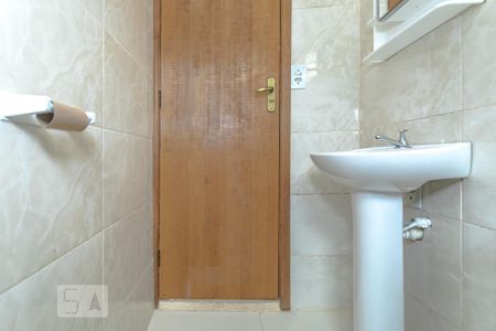 Apartamento para alugar com 100m², 2 quartos e 2 vagas Apartamento para alugar com 100m², 2 quartos e 2 vagasBanheiro