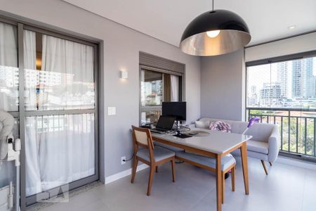 Apartamento à venda com 70m², 2 quartos e 1 vagaVaranda