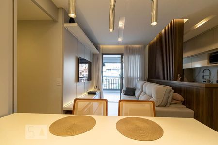 Sala de apartamento à venda com 2 quartos, 70m² em Jardim Vera Cruz, São Paulo