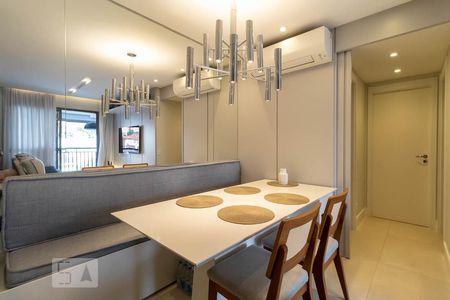 Sala de apartamento à venda com 2 quartos, 70m² em Jardim Vera Cruz, São Paulo