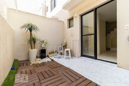 Casa à venda com 73m², 2 quartos e 1 vagaQuintal
