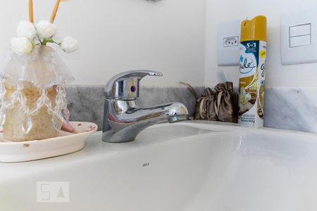 Casa à venda com 73m², 2 quartos e 1 vagaBanheiro da suíte 2