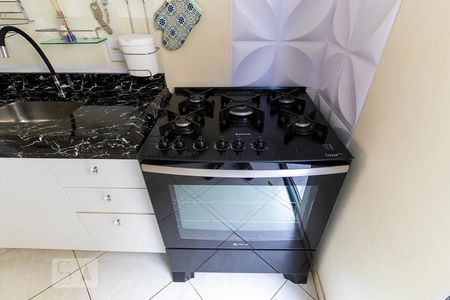 Casa à venda com 73m², 2 quartos e 1 vagaCozinha - Fogão