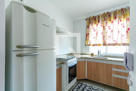 Apartamento à venda com 42m², 2 quartos e 1 vaga Apartamento à venda com 42m², 2 quartos e 1 vagaCozinha e Área de Serviço