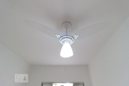 Casa à venda com 240m², 6 quartos e 1 vaga Casa à venda com 240m², 6 quartos e 1 vagaQuarto 2