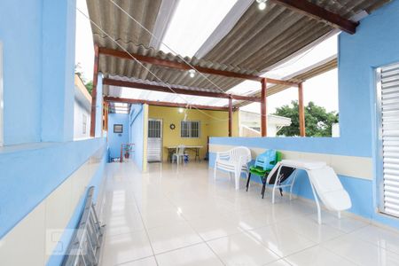 Casa à venda com 240m², 6 quartos e 1 vaga Casa à venda com 240m², 6 quartos e 1 vagaÁrea de serviço 2