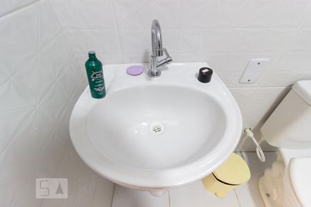 Casa à venda com 240m², 6 quartos e 1 vaga Casa à venda com 240m², 6 quartos e 1 vagaBanheiro da suíte 2