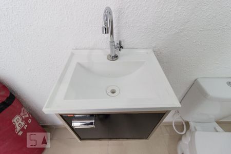 Casa à venda com 240m², 6 quartos e 1 vaga Casa à venda com 240m², 6 quartos e 1 vagaBanheiro área de serviço 2