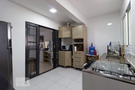 Casa à venda com 240m², 6 quartos e 1 vaga Casa à venda com 240m², 6 quartos e 1 vagaCozinha 2