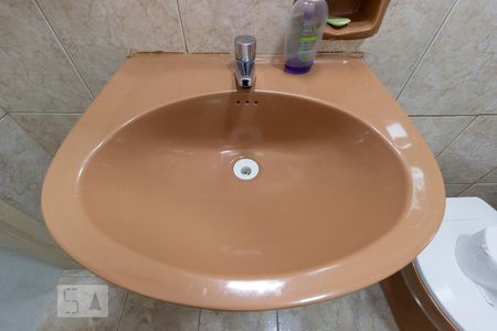 Casa à venda com 240m², 6 quartos e 1 vaga Casa à venda com 240m², 6 quartos e 1 vagaBanheiro 1