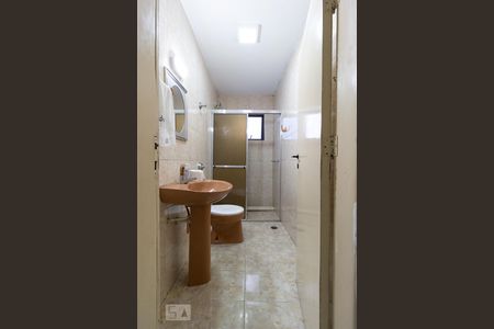 Casa à venda com 240m², 6 quartos e 1 vaga Casa à venda com 240m², 6 quartos e 1 vagaBanheiro 1