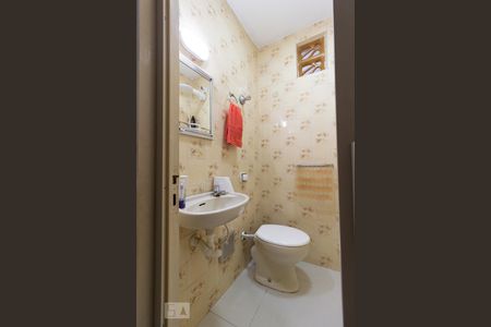 Casa à venda com 240m², 6 quartos e 1 vaga Casa à venda com 240m², 6 quartos e 1 vagaBanheiro da suíte 1