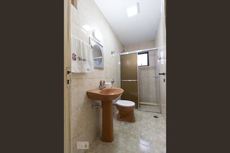 Casa à venda com 240m², 6 quartos e 1 vaga Casa à venda com 240m², 6 quartos e 1 vagaBanheiro 1