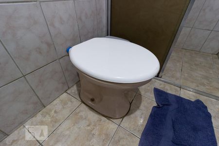 Casa à venda com 240m², 6 quartos e 1 vaga Casa à venda com 240m², 6 quartos e 1 vagaBanheiro 2