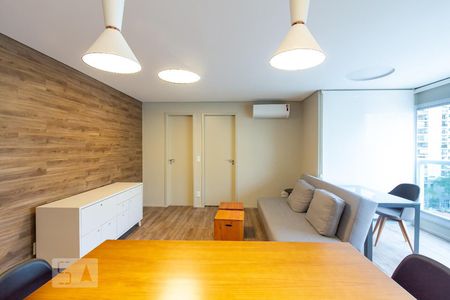 Sala/Cozinha de apartamento para alugar com 1 quarto, 45m² em Indianópolis, São Paulo