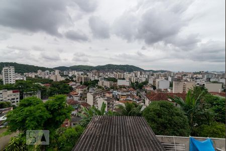 Vista do Quarto 2 de apartamento para alugar com 2 quartos, 80m² em Grajaú, Rio de Janeiro
