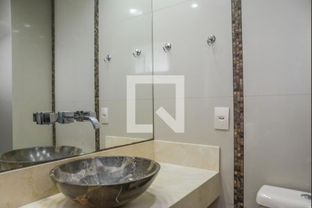 Apartamento para alugar com 76m², 2 quartos e 2 vagas Apartamento para alugar com 76m², 2 quartos e 2 vagasBanheiro da Suíte