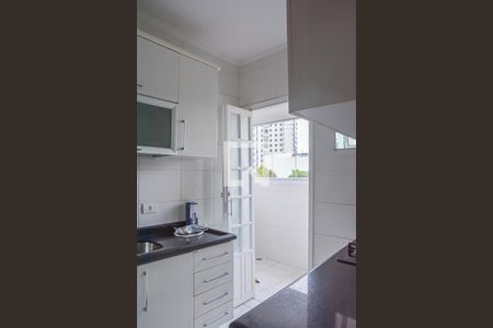 Apartamento para alugar com 76m², 2 quartos e 2 vagas Apartamento para alugar com 76m², 2 quartos e 2 vagasCozinha